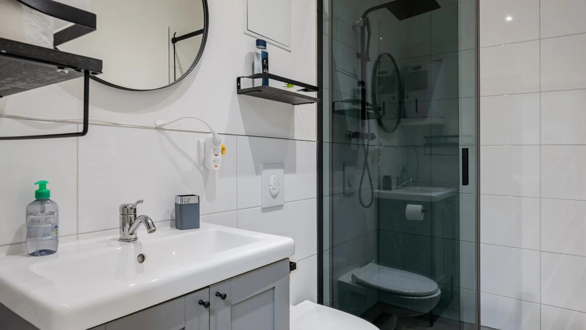 Central 2 Bedroom Flat In Trendy Area / Self Check-In Βερολίνο Γερμανία