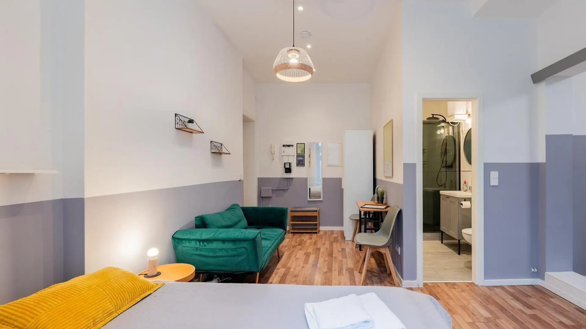 Central 2 Bedroom Flat In Trendy Area / Self Check-In Βερολίνο 0*,  Γερμανία